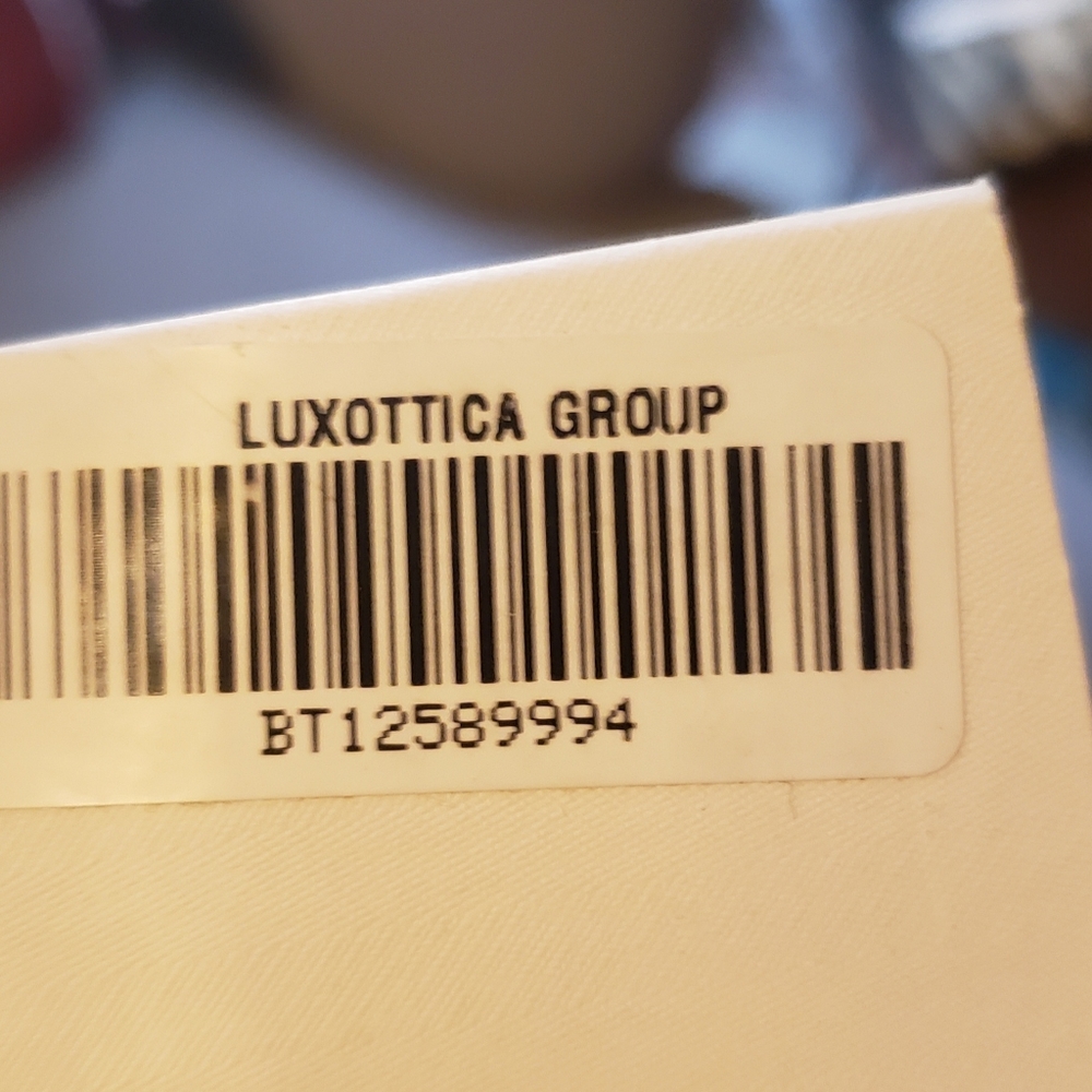 Tiffany & Co sunglasses TF 4148 001 - Picture 8 of 9